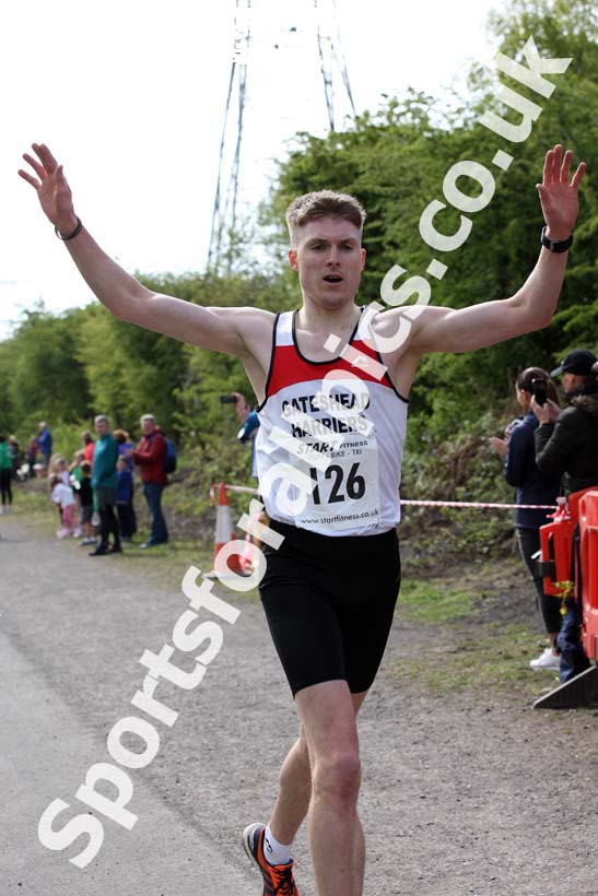 Terry O'Gara Memorial 5k Road Race, Wallsend. Photo:  David T. Hewitson/Sports for All Pics